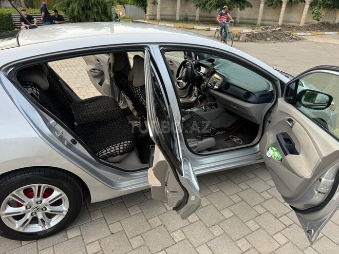 Honda Insight 2010, 428,550 km - 1.3 l - Masallı