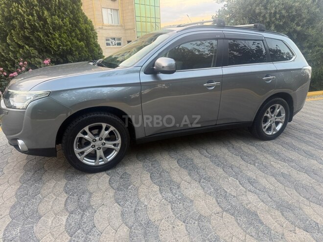 Mitsubishi Outlander 2014, 223,000 km - 3.0 l - Bakı