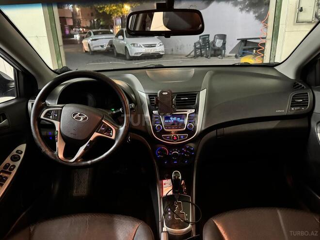Hyundai Accent 2015, 232,000 km - 1.6 l - Bakı