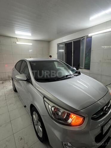 Hyundai Accent 2015, 232,000 km - 1.6 l - Bakı