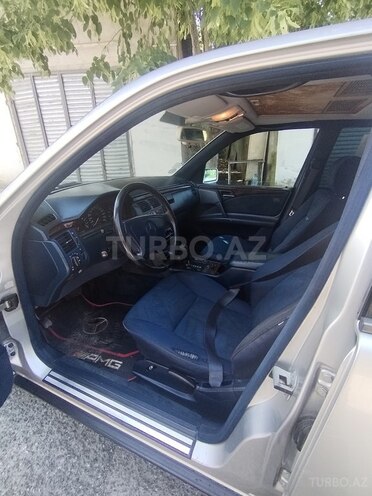 Mercedes E 230 1996, 357,200 km - 2.3 l - Şəki