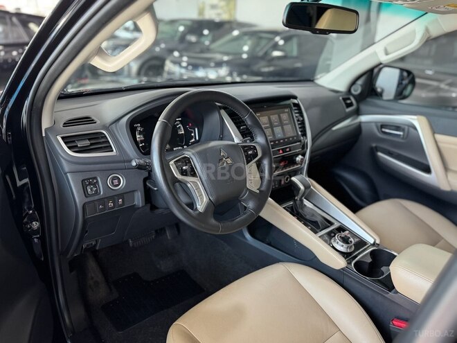 Mitsubishi Montero Sport-8
