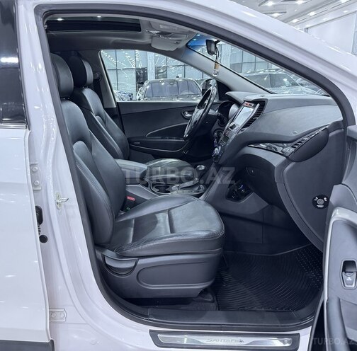 Hyundai Santa Fe-12