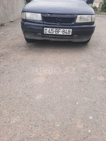 Opel Vectra 1994, 125,000 km - 2.0 l - Ağdam