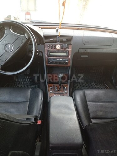 Mercedes C 240 2000, 342,000 km - 2.4 л - Bakı