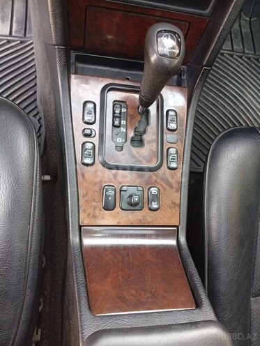 Mercedes C 240 2000, 342,000 km - 2.4 л - Bakı