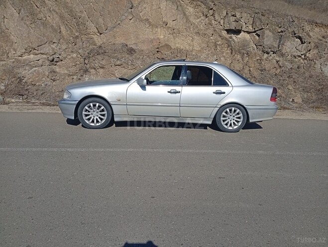 Mercedes C 240 2000, 342,000 km - 2.4 л - Bakı