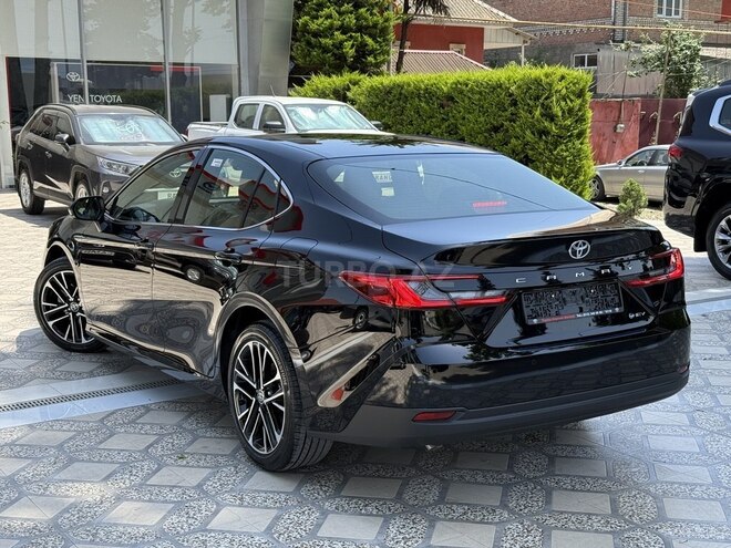 Toyota Camry-7
