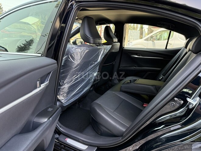 Toyota Camry-11