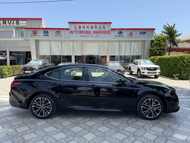 Toyota Camry-8