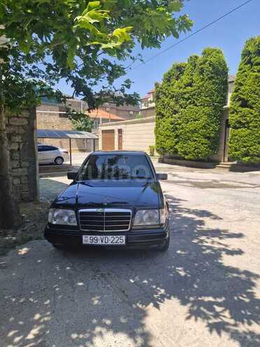 Mercedes E 220 1994, 300,000 km - 2.2 l - Bakı