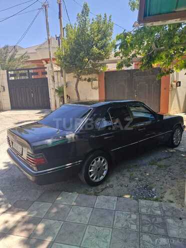 Mercedes E 220 1994, 300,000 km - 2.2 l - Bakı