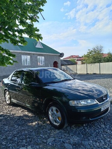 Opel Vectra 1999, 296,632 km - 1.8 l - Zaqatala