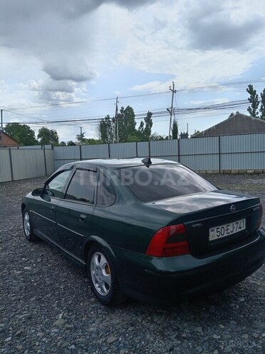 Opel Vectra 1999, 296,632 km - 1.8 l - Zaqatala