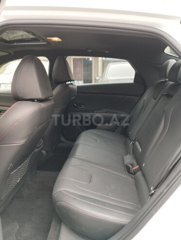 Hyundai  2023, 27,600 km - 1.6 l - Bakı