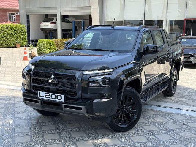 Mitsubishi L200-4
