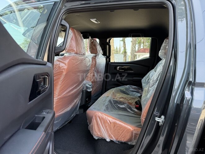 Mitsubishi L200-12