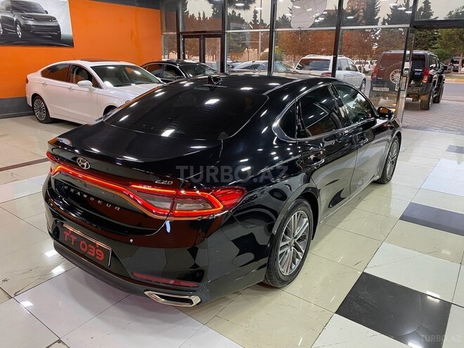 Hyundai Grandeur-12