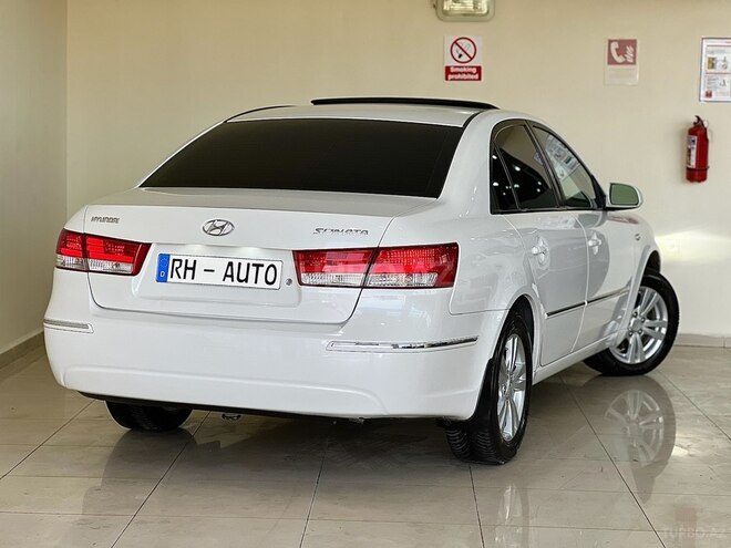 Hyundai Sonata-6