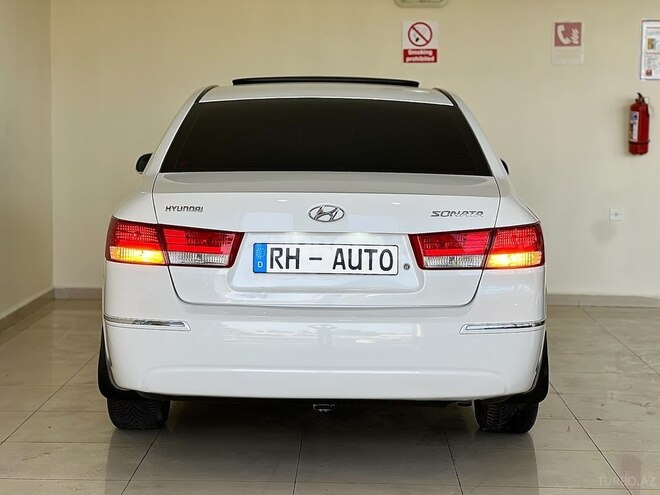 Hyundai Sonata-5