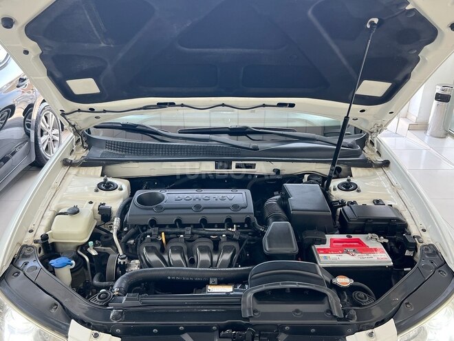 Hyundai Sonata-20