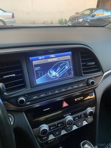 Hyundai Elantra 2019, 67,000 km - 2.0 л - Bakı