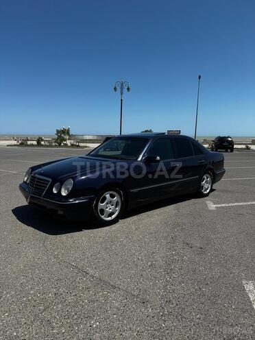 Mercedes E 220 d 2000, 450,000 km - 2.2 л - Sumqayıt