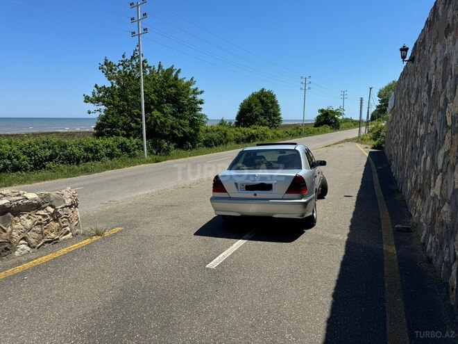 Mercedes C 240 1998, 321,489 km - 2.4 л - Qusar