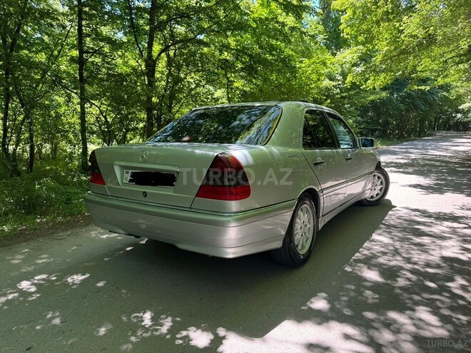 Mercedes C 240 1998, 321,489 km - 2.4 л - Qusar