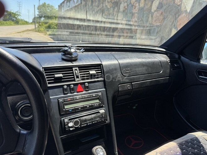 Mercedes C 240 1998, 321,489 km - 2.4 л - Qusar