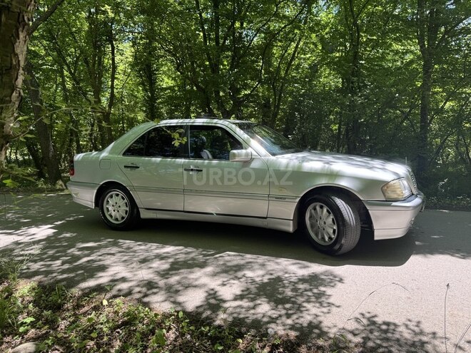 Mercedes C 240 1998, 321,489 km - 2.4 л - Qusar