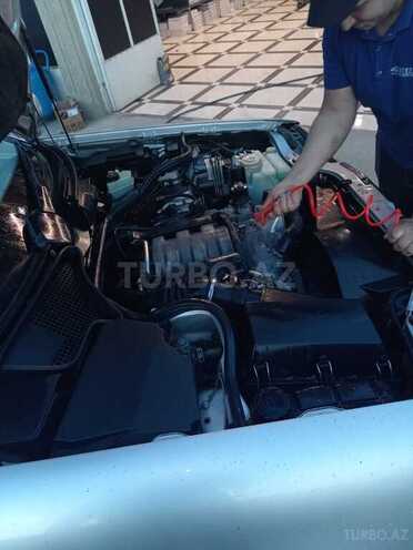 Mercedes E 240 1998, 433,000 km - 2.4 l - Salyan