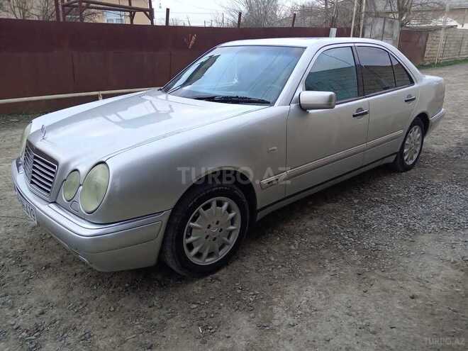 Mercedes E 240 1998, 433,000 km - 2.4 l - Salyan