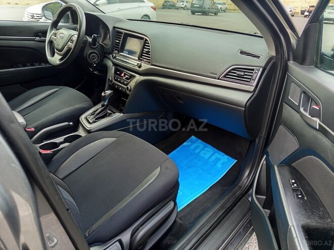 Hyundai Elantra 2018, 118,400 km - 2.0 l - Bakı