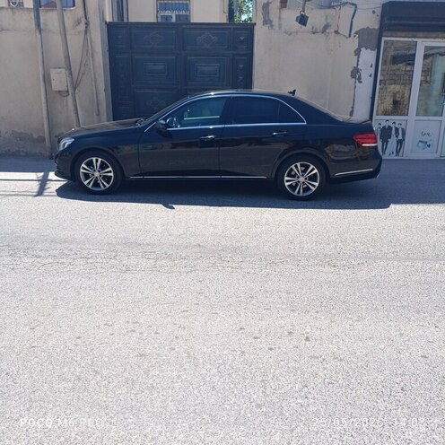 Mercedes E 220 d 2013, 214,381 km - 2.2 l - Bakı