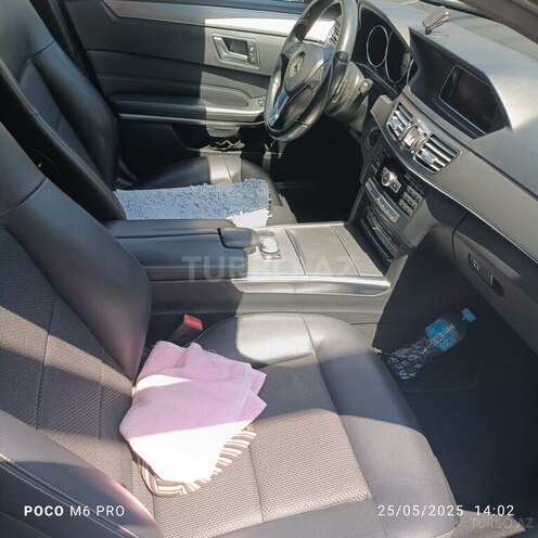 Mercedes E 220 d 2013, 214,381 km - 2.2 l - Bakı