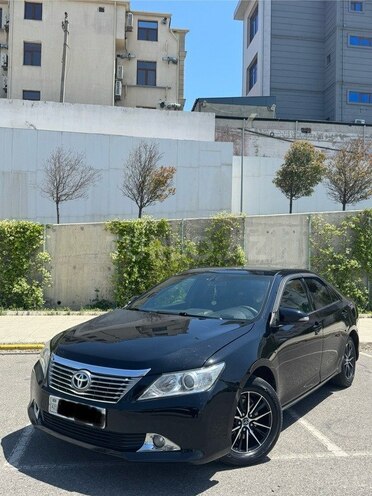 Toyota Camry-3