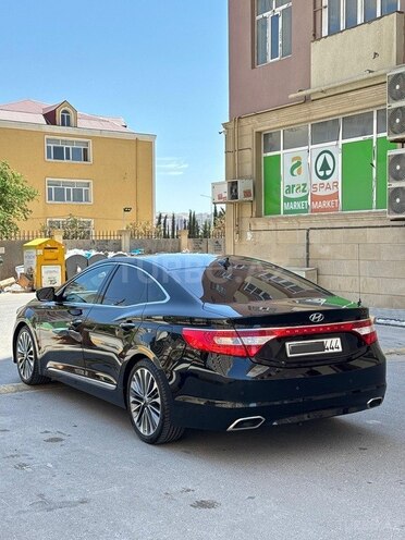 Hyundai Grandeur 2015, 118,000 km - 2.2 л - Bakı