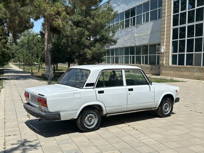 LADA (VAZ) 2107 2009, 95,000 km - 1.6 l - Salyan