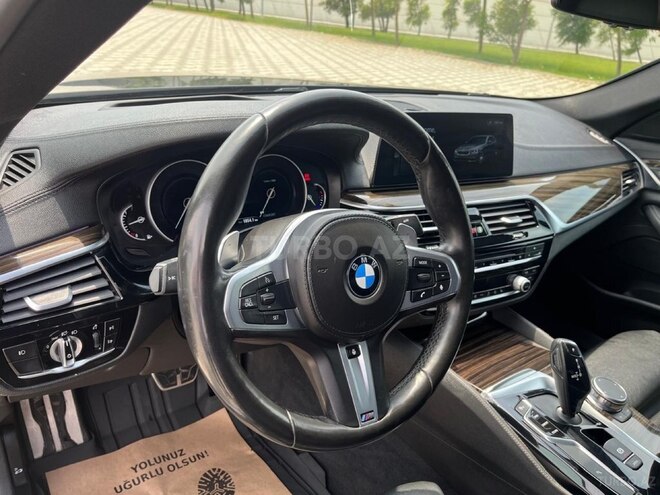 BMW 530-12