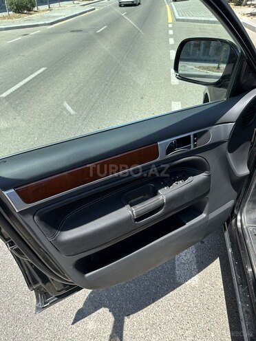 Volkswagen Touareg 2003, 256,800 km - 3.2 l - Bakı