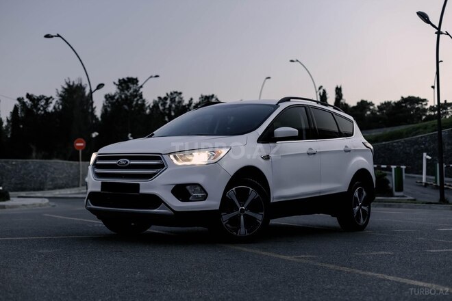 Ford Escape 2017, 165,000 km - 2.0 l - Bakı