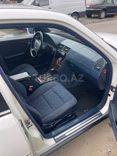 Mercedes C 250 d 1995, 256,800 km - 2.5 l - Bakı