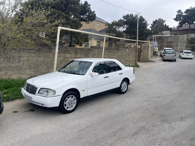 Mercedes C 250 d 1995, 256,800 km - 2.5 l - Bakı