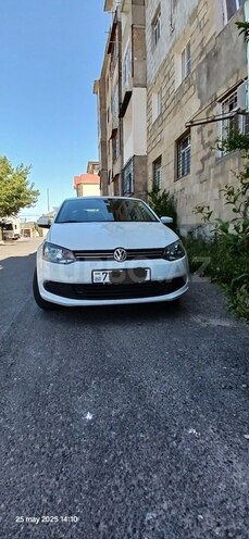 Volkswagen Polo 2014, 134,370 km - 1.6 l - Bakı