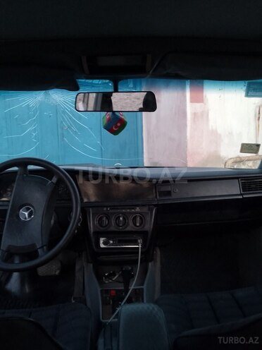 Mercedes 190 1989, 479,992 km - 2.3 l - Sabirabad
