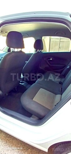 Volkswagen Polo 2014, 134,370 km - 1.6 l - Bakı