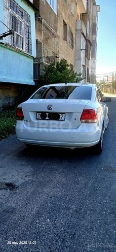Volkswagen Polo 2014, 134,370 km - 1.6 l - Bakı