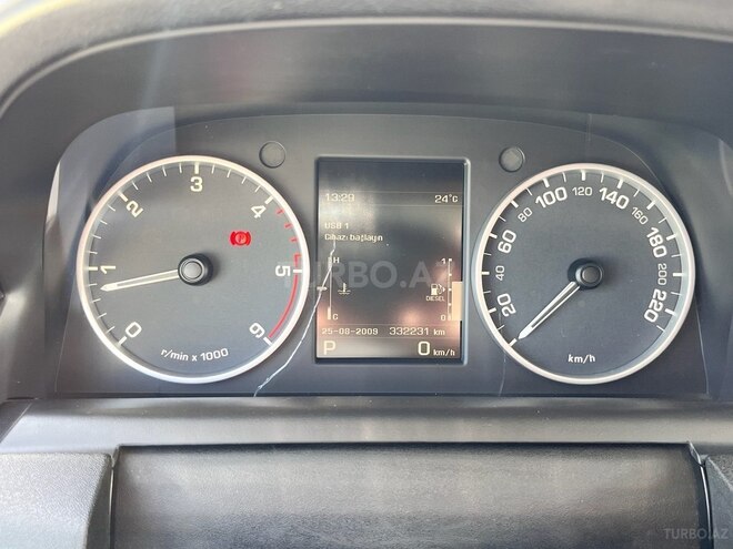 Land Rover Discovery 2013, 333,000 km - 3.0 l - Bakı