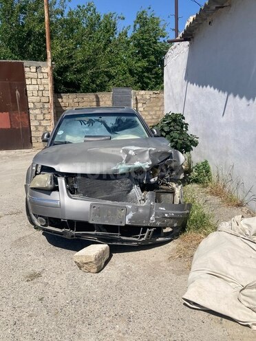 Volkswagen Passat 2003, 360,000 km - 1.8 l - Bakı